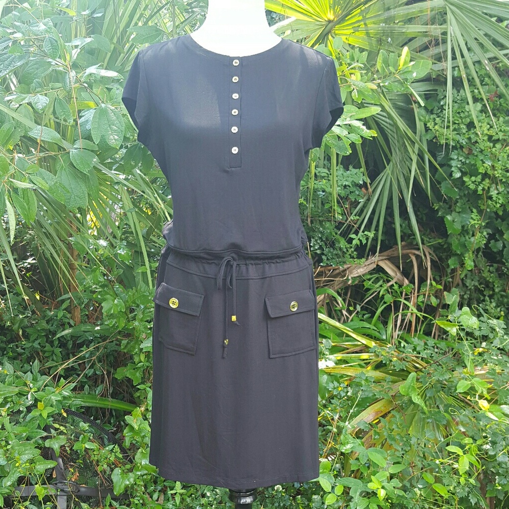 Adrienne Vittadini comfy little black dress